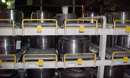 ワーク、治具の飛び出し防止